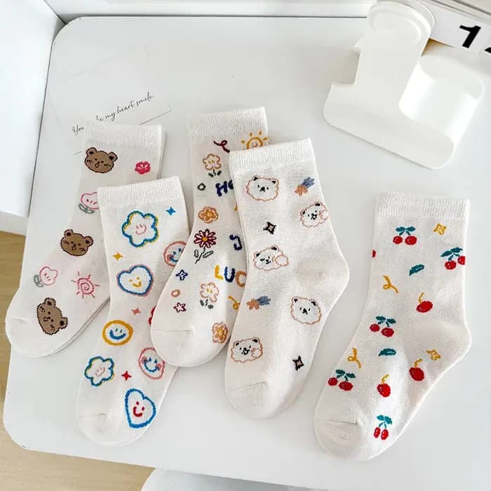 Cinq paires de chaussettes courtes ours en peluche colorées