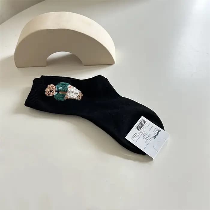 Nouveau à la mode dessin animé ours mi-mollet coton chaussettes pour femmes pull décontracté femme