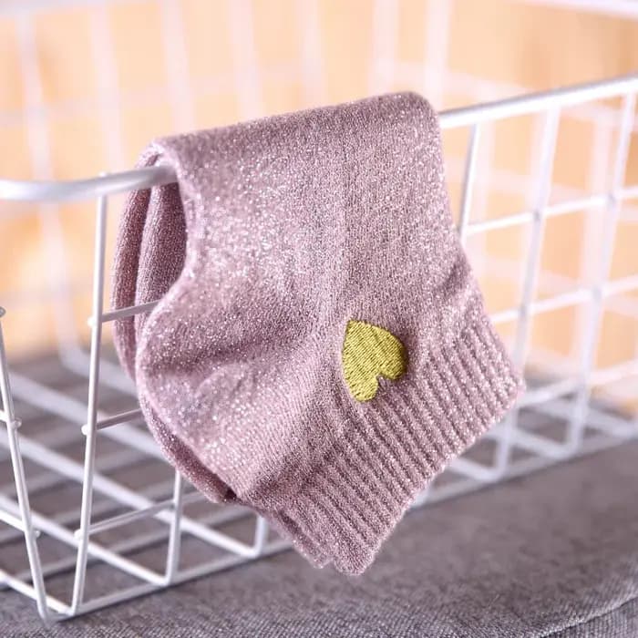 Chaussettes brodées en forme de cœur pour femmes
