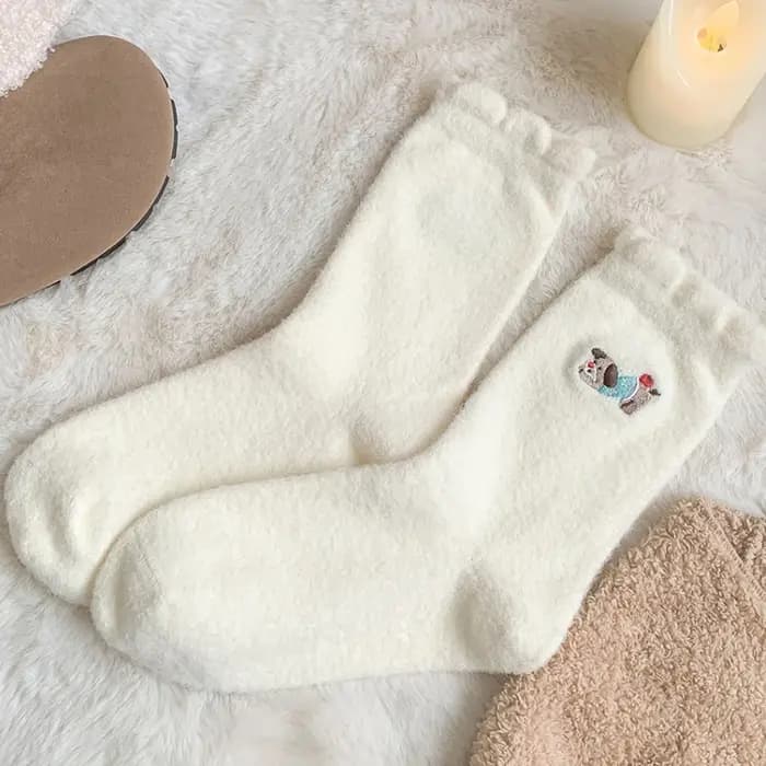 Chaussettes en peluche pour chien teckel