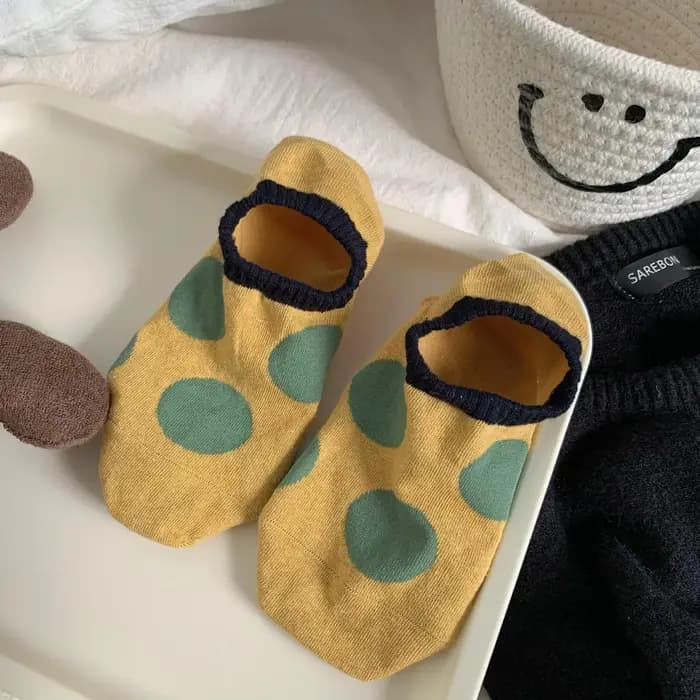 Chaussettes confortables à gros pois pour femmes