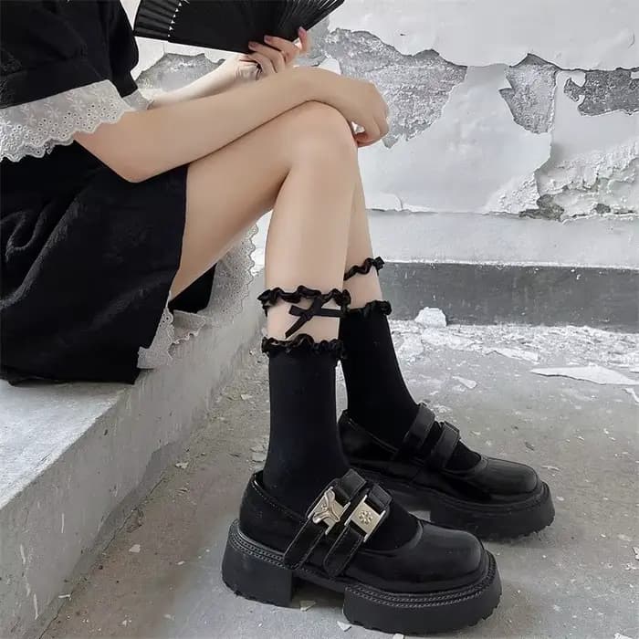 Chaussettes pour femmes en dentelle, chaussettes printemps-été, chaussettes pour filles avec nœud, chaussettes mi-mollet fines, nouvelles chaussettes Lolita respirantes, antibactériennes, en coton pei