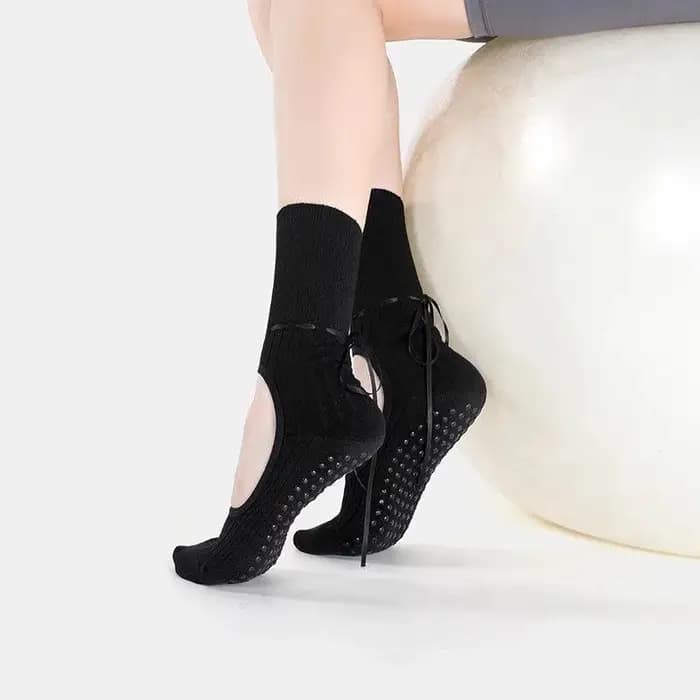 1 paire de chaussettes de yoga montantes à cordon de serrage et dos ouvert
