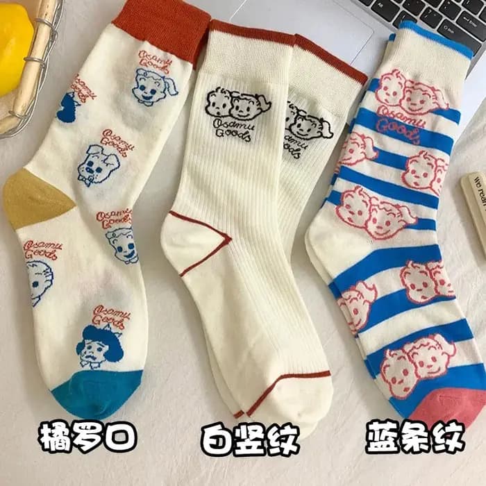 Chaussettes mi-mollet originales de dessin animé japonais pour femmes