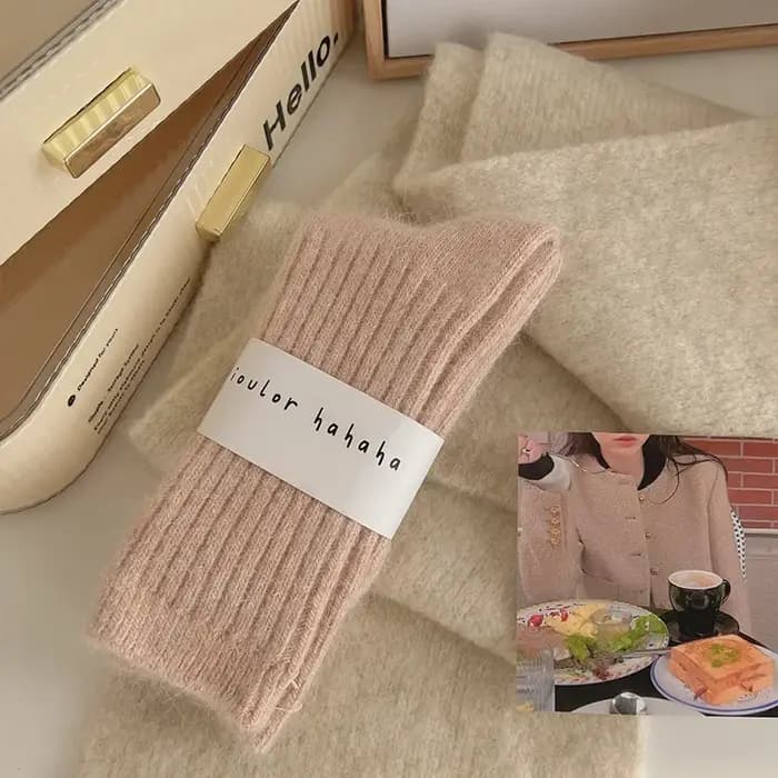 Chaussettes en velours chaud d'hiver en cachemire pour femmes, chaussettes thermiques épaisses à rayures, chaussettes longues mi-tube pour femmes